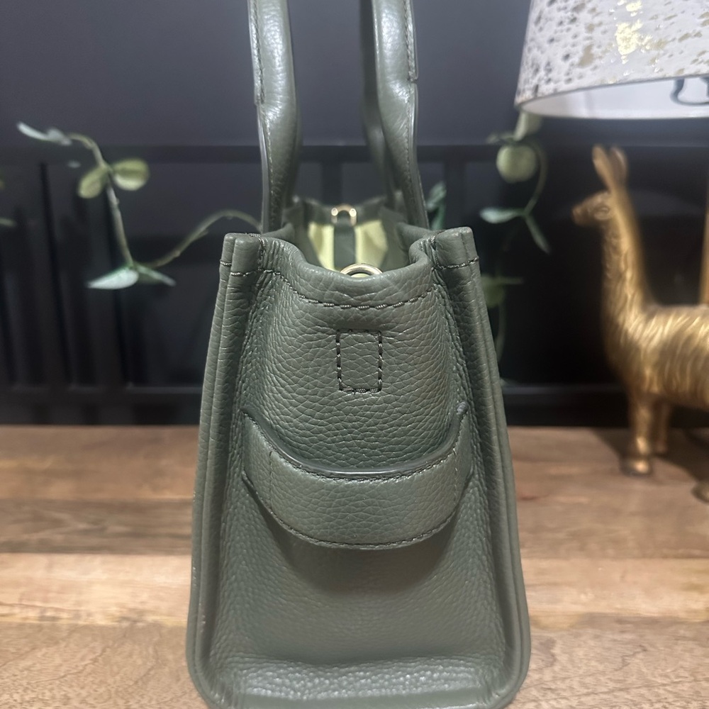 Marc Jacobs The Tote Bag Olive Green Leather Satchel like new - Picture 3 of 10